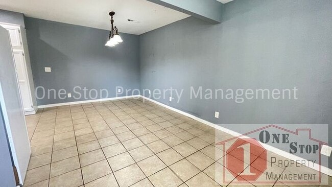 Building Photo - Updated 4 Bedroom, 2 Bath home in South Ka...
