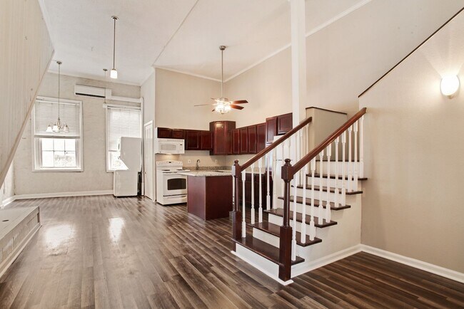 Building Photo - nsf0508