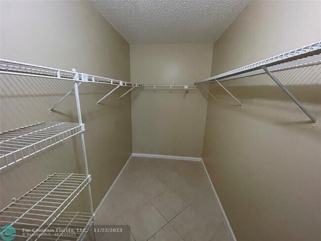 Building Photo - 12222 Royal Palm Blvd