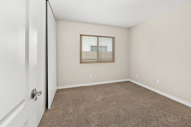 Building Photo - Single Family House One Level
