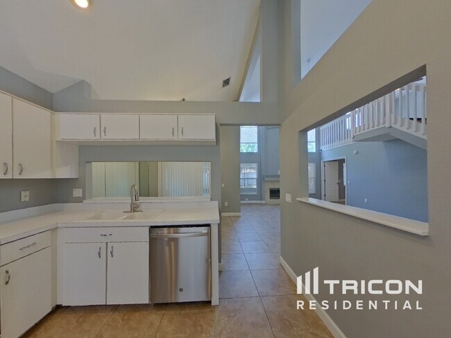 Building Photo - 3902 Bellewater Blvd
