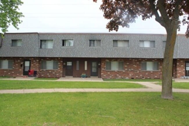 Building Photo - West View Apartments