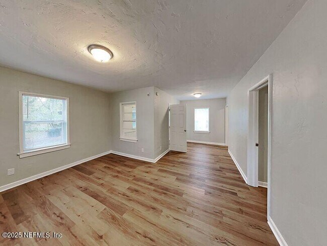 Building Photo - 886 Brandywine St
