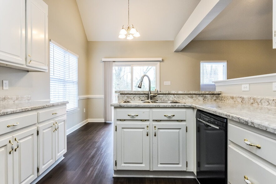 Building Photo - 209 Walnut Creek Dr