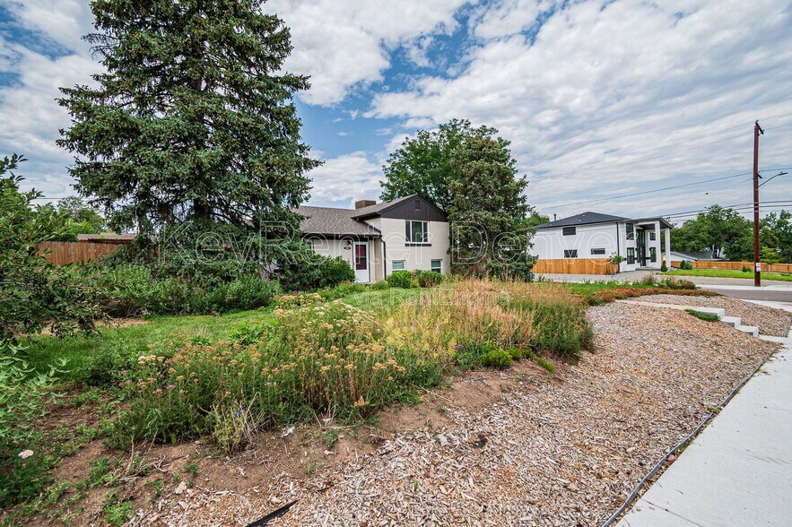 Primary Photo - 201 S Meade St