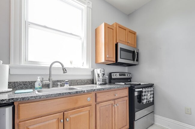 Building Photo - 3151 Moody Ave