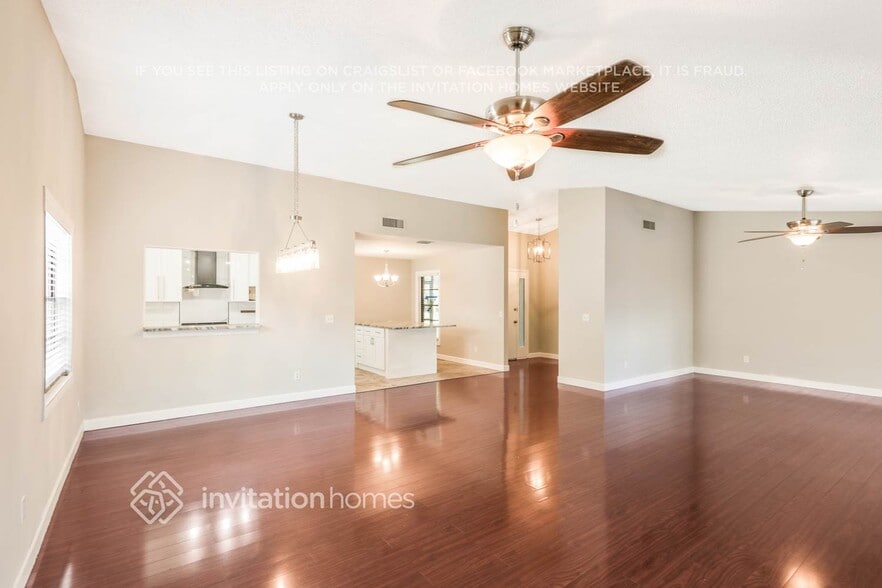 Building Photo - 6708 Commodore Way