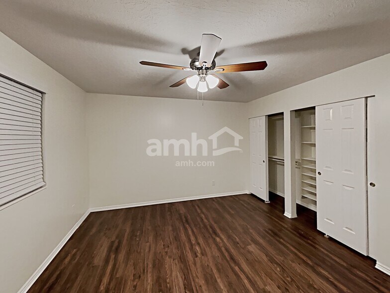 Building Photo - 514 W 150 S