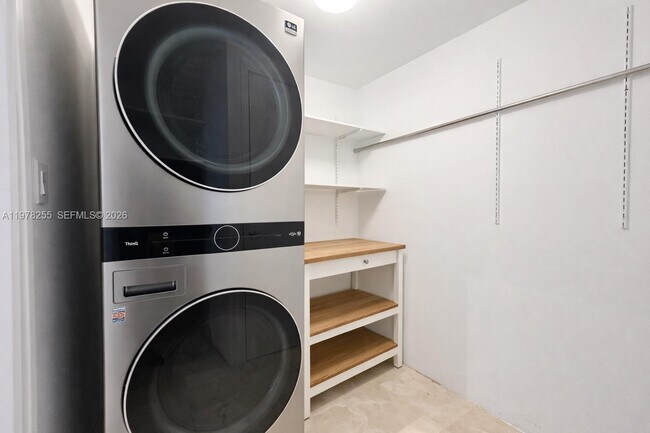 Building Photo - 9066 SW 73rd Ct