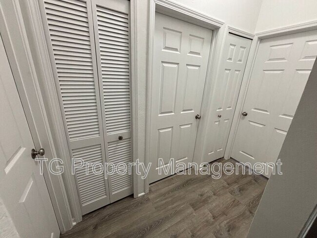 Building Photo - 9627 Belda Way