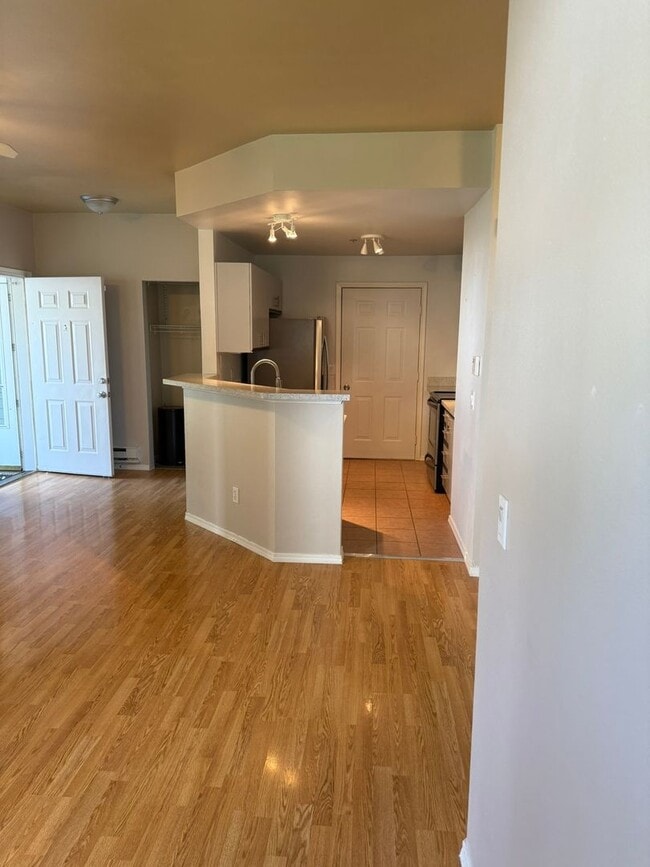 Building Photo - 2Bd/2Ba Kent Condo