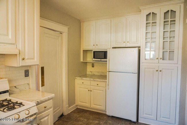 Building Photo - 1747 Harvard Dr