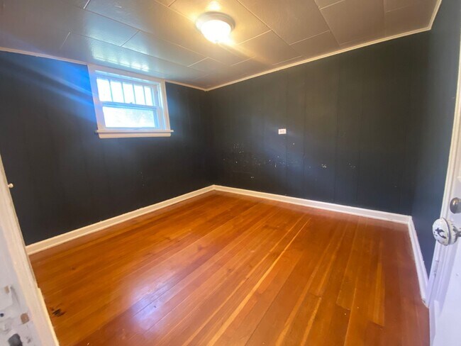 Building Photo - Viking Properties, LLC Duplex