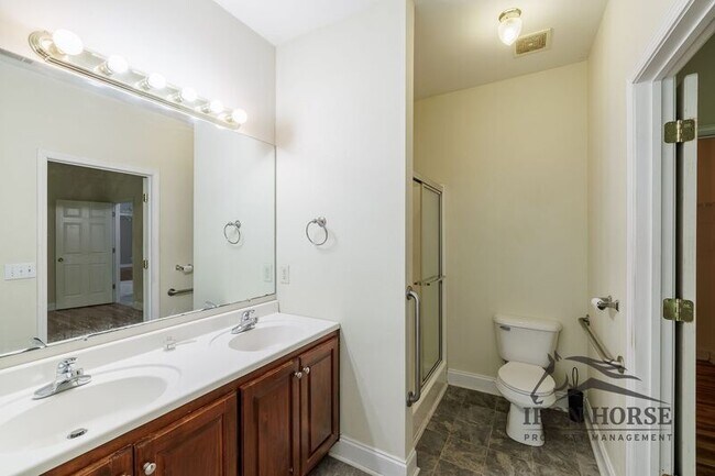 Building Photo - 411 Timber Creek Dr
