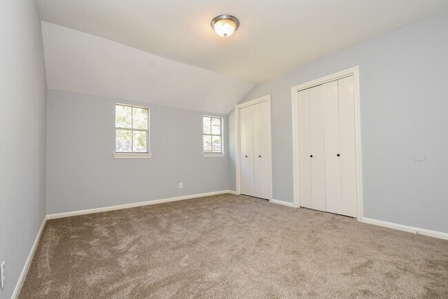 Building Photo - 4811 Shatner Dr