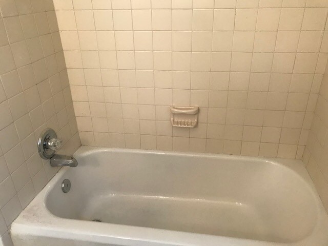 Shower - 59 S Pershing Ave