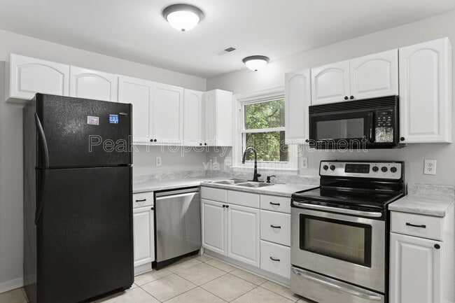 Building Photo - 2307 Providence Creek Rd