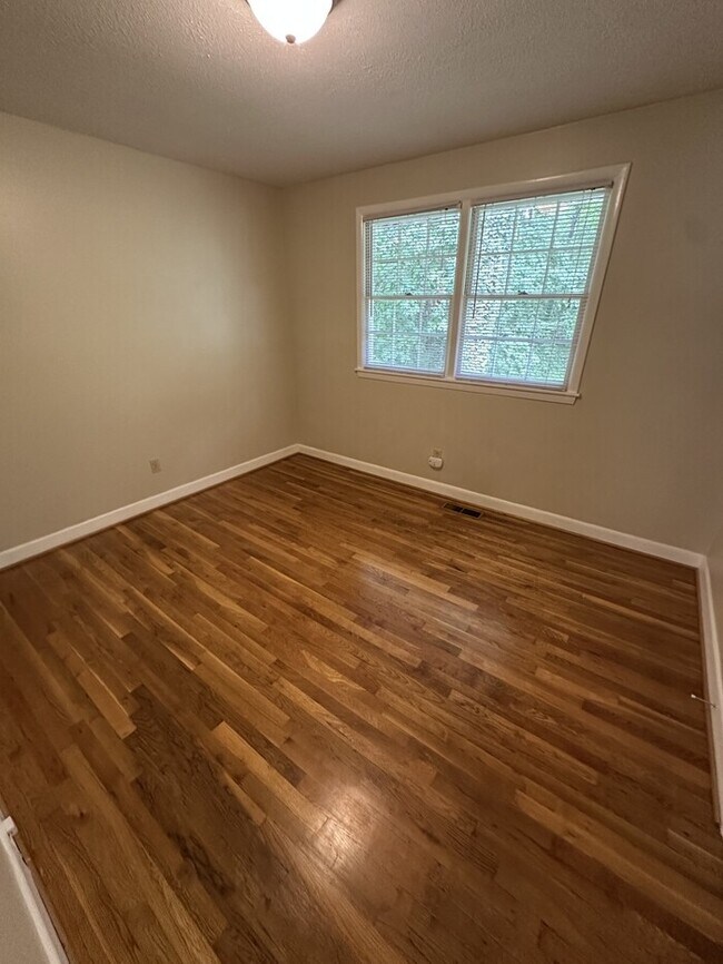 Building Photo - 5317 Coronado Dr