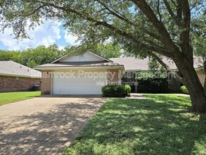 Building Photo - 509 Shady Park Trail