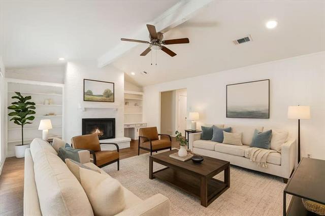 Primary Photo - 314 N Wood Dr