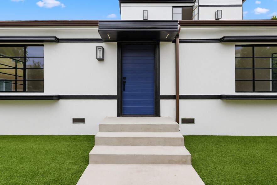 Building Photo - 213 S Gale Dr