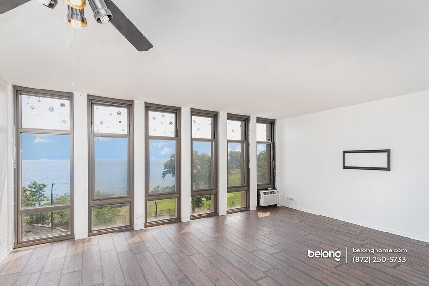 Building Photo - 6700 S South Shore Dr