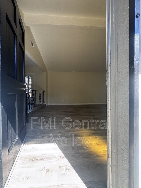 Building Photo - 1442 Briarwood Way