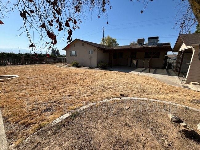 Building Photo - 228 W Teapot Dome Ave