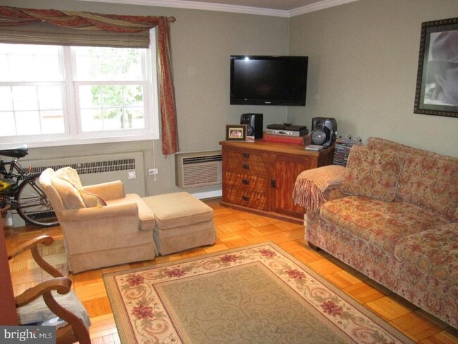 Building Photo - 4374 N Pershing Dr