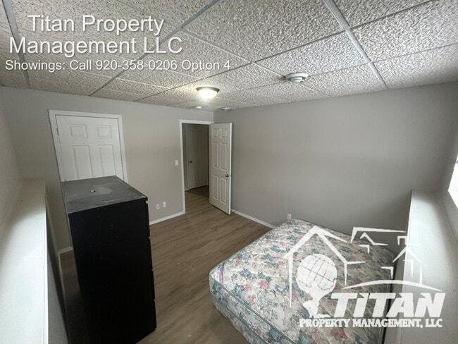 Building Photo - 978 Wellington Ct