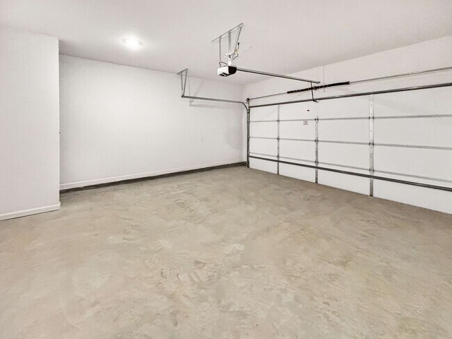 Building Photo - Brand New 4 BR/ 3.5 BA Home in Woodstock!