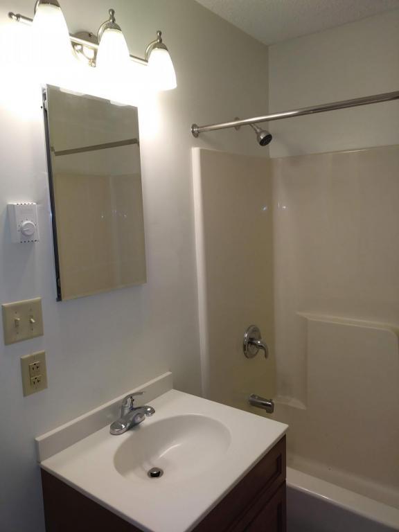 Building Photo - 375 Girio Terrace