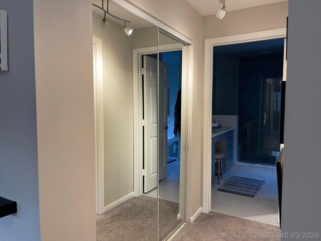Building Photo - 11530 Briarwood Cir