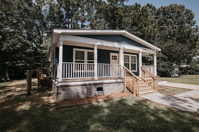 Building Photo - Inviting 3 bed, 2 bath Mount Pleasant rental