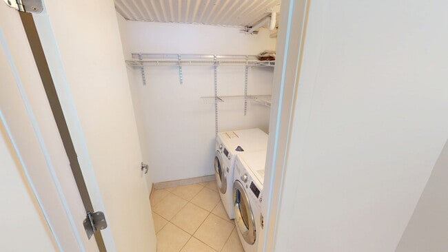 Building Photo - 2200-28 Arch St