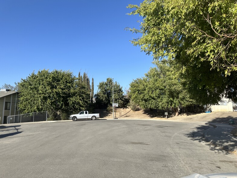 Safe, quiet and free parking. - 6005 Hill Dale Ct