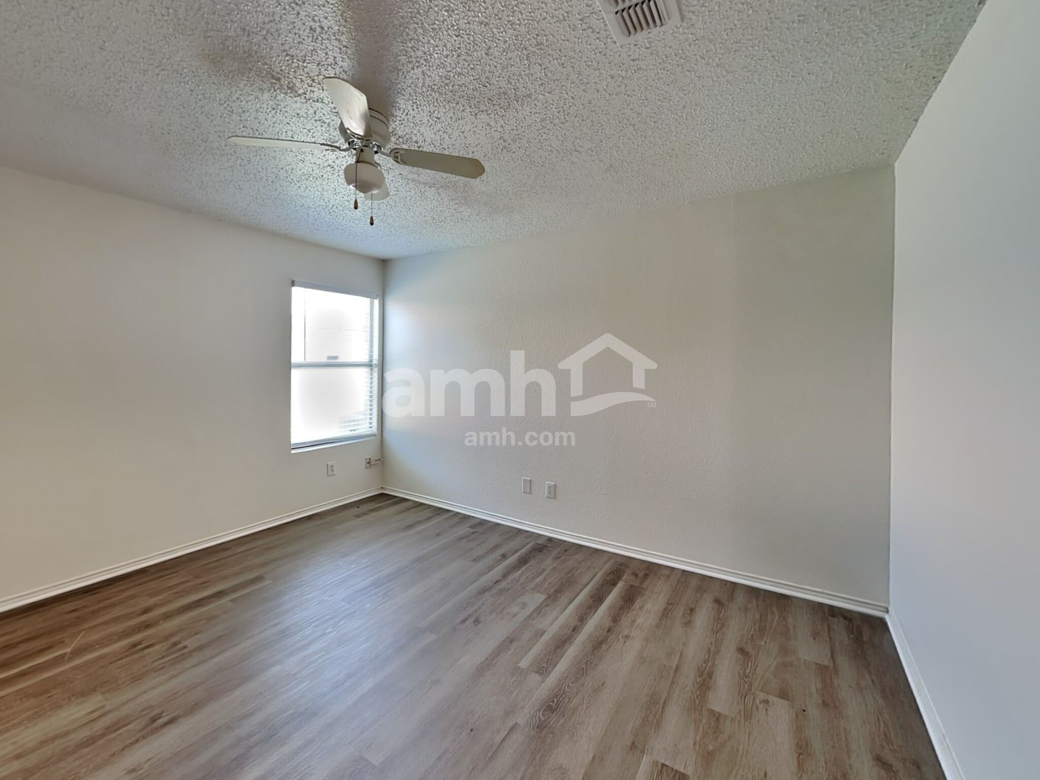 Building Photo - 5500 Costa Mesa Dr