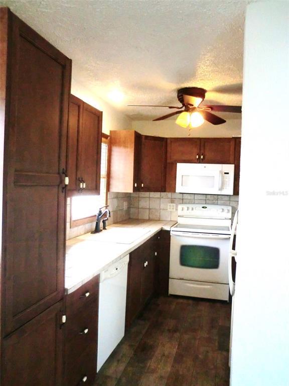 Building Photo - 202 Bedford Trail
