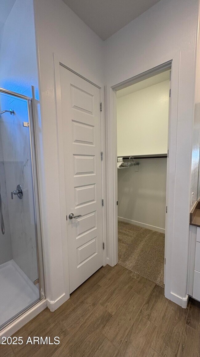 Building Photo - 3240 W Peak View Rd