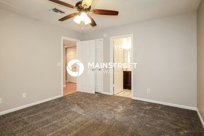 Building Photo - 4 Bedroom Pet-Friendly Home in Peoria, AZ with Main Street Renewal