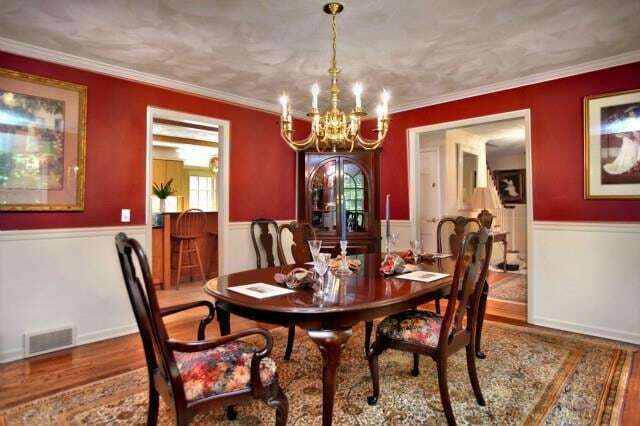 Building Photo - 38 Sturges Cmns