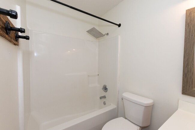 Building Photo - Great home in Hubert