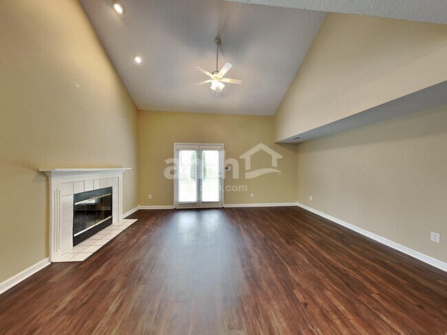 Building Photo - 6010 Woodmill Dr