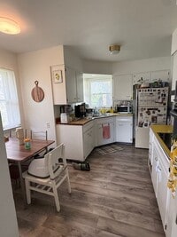 Building Photo - 2 bed 1 bath in great location