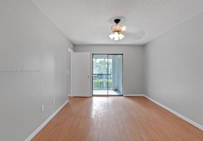 Building Photo - 1331 S Franklin Ave