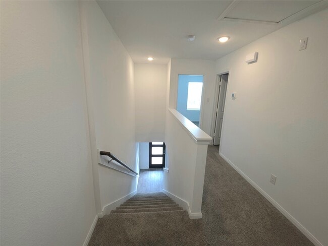 Building Photo - 16447 Valerie Marie Pl