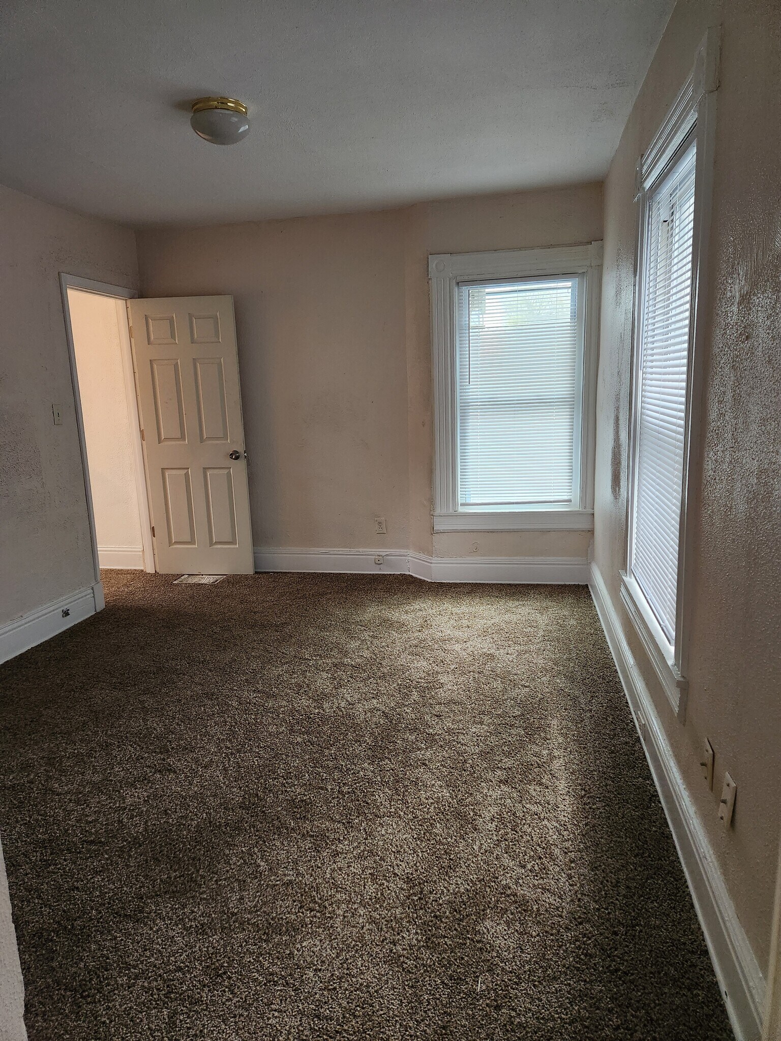 Building Photo - 1513 Blair Ave