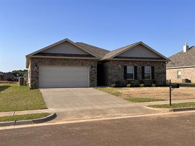 Primary Photo - 119 Arctic Fox Trl