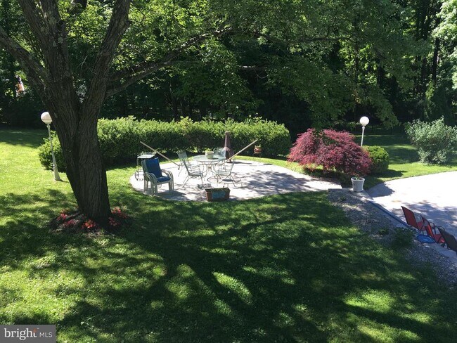 Building Photo - 124 Taylors Mills Rd