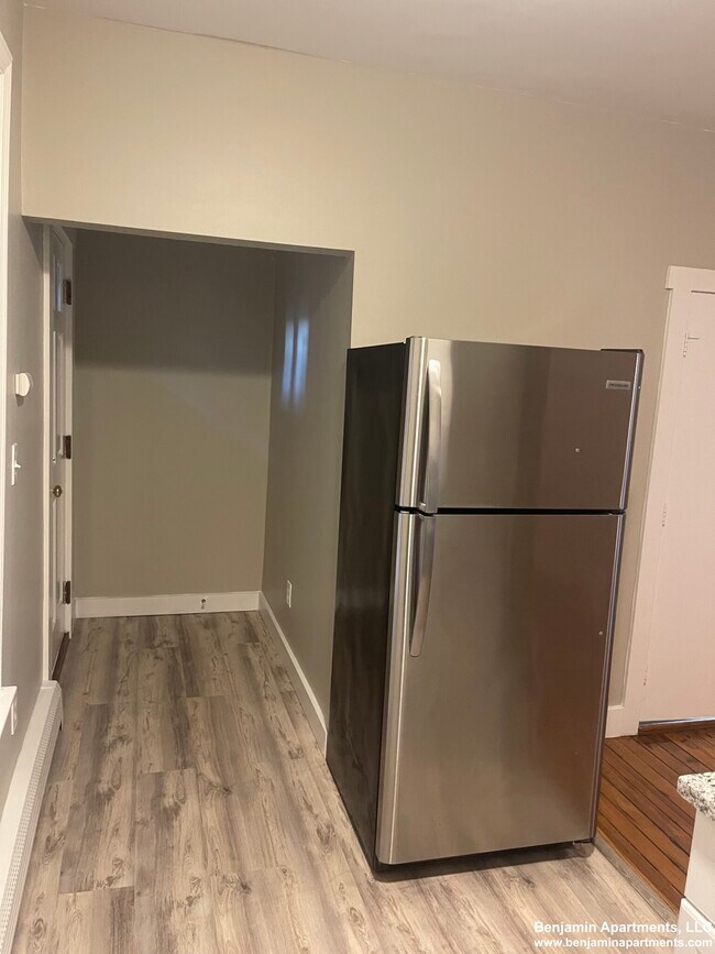 Building Photo - 75 Division St